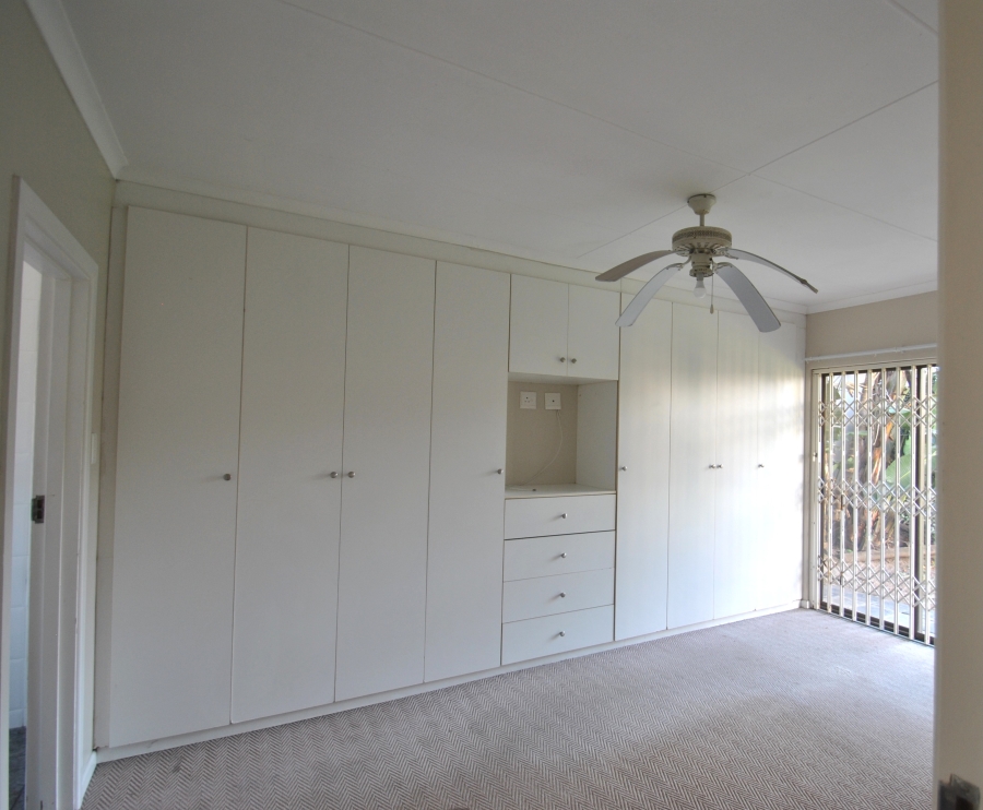 3 Bedroom Property for Sale in Bonza Bay Eastern Cape